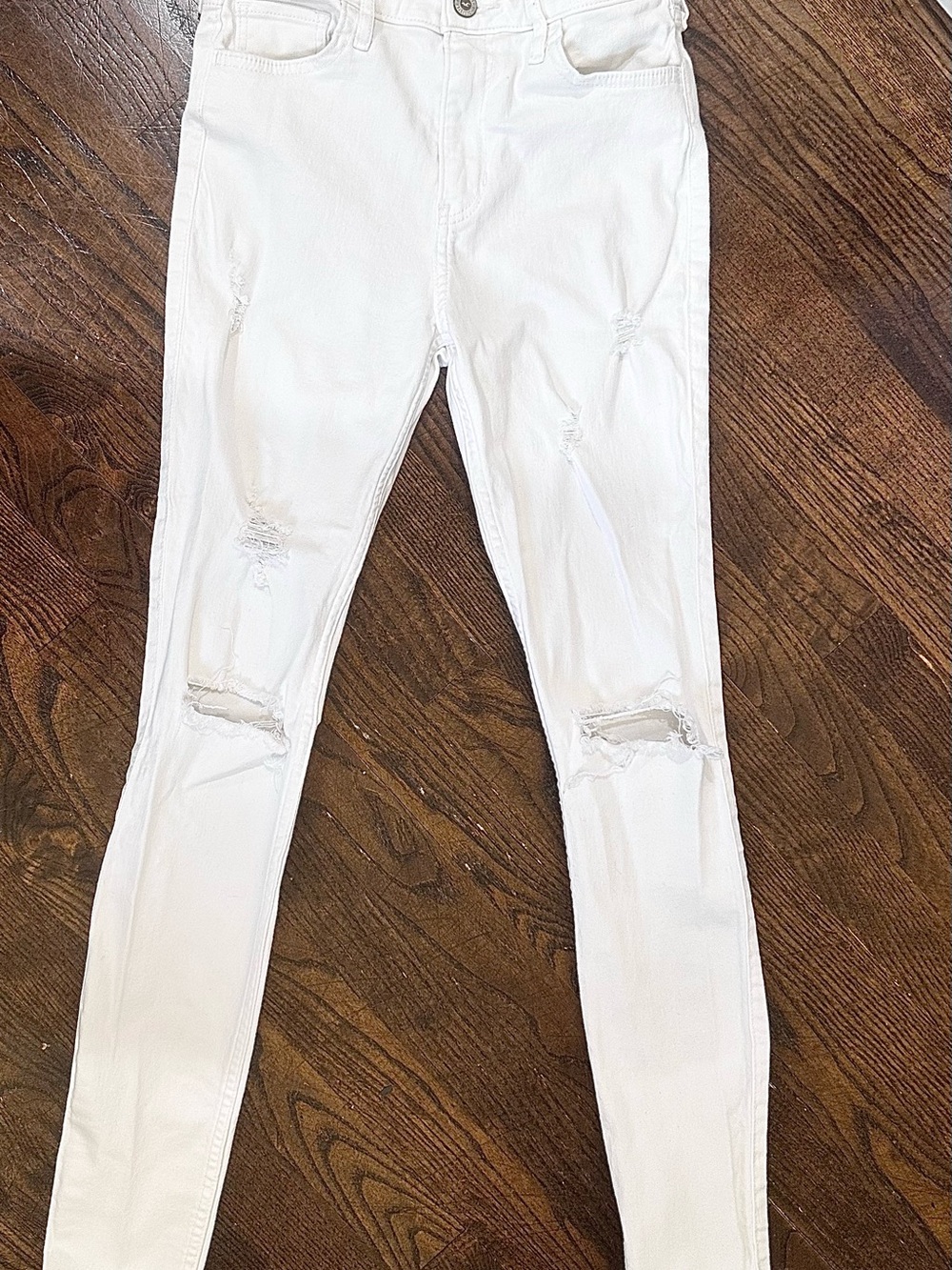 White Hollister Distressed Skinny Jeans
